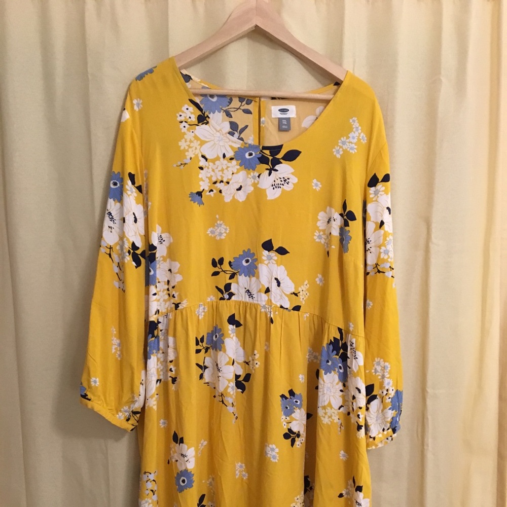Loose fit quarter length sleeve dress